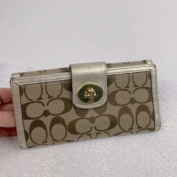 Vintage Coach Leather Fabric Wallet Signature C Turnkey opening Tan Gold shine - Picture 14 of 16